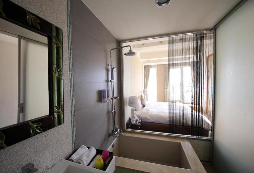 تختخواب و صبحانه Hainan Island Sea View Resort