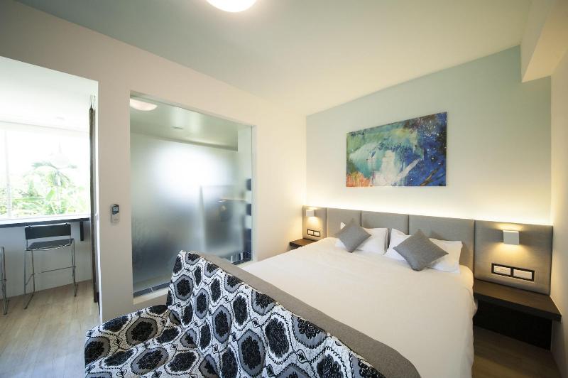 تختخواب و صبحانه Little Sunshine