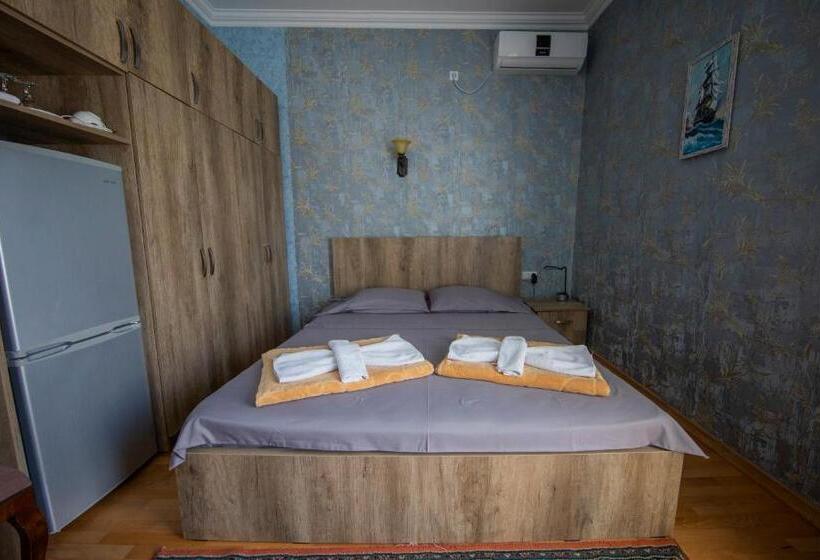 تختخواب و صبحانه Mount Villa Kvariati