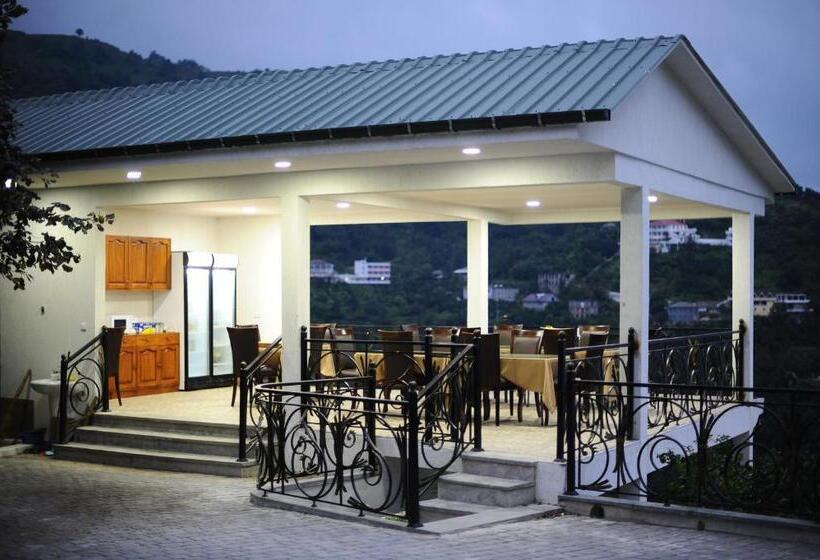 تختخواب و صبحانه Mount Villa Kvariati