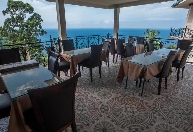 تختخواب و صبحانه Mount Villa Kvariati