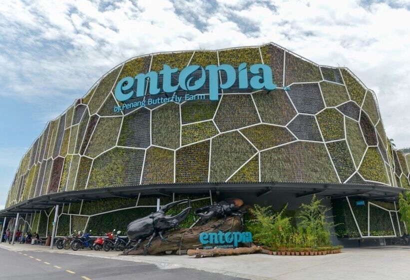 Golden View Serviced Apartment