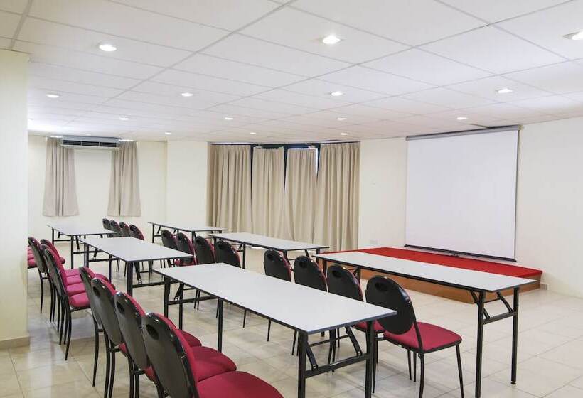 Golden View Serviced Apartment