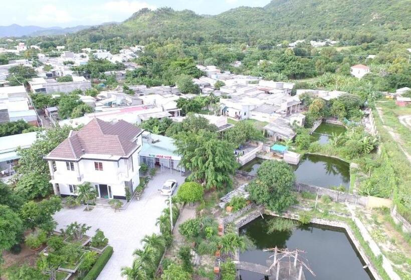 Hoa Sua Motel
