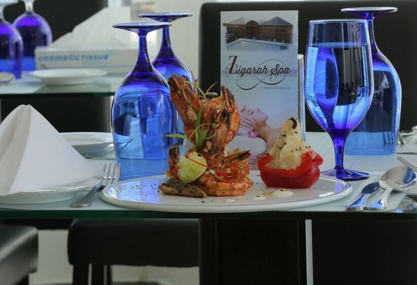 Отель Airport Beach