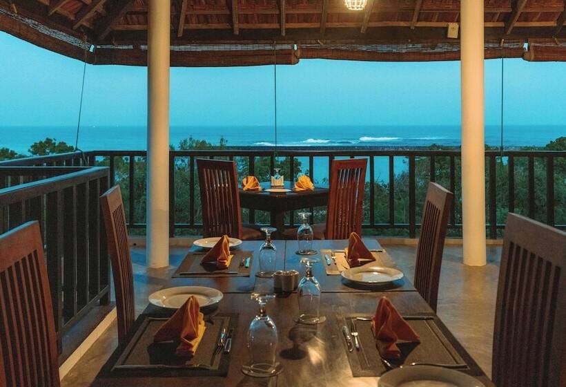 ホテル Ananthaya Beach