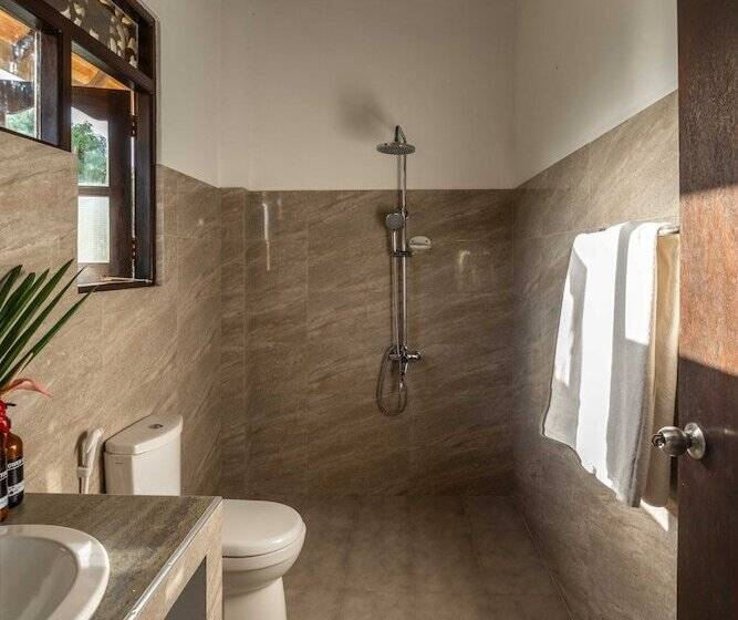 ホテル Ananthaya Beach