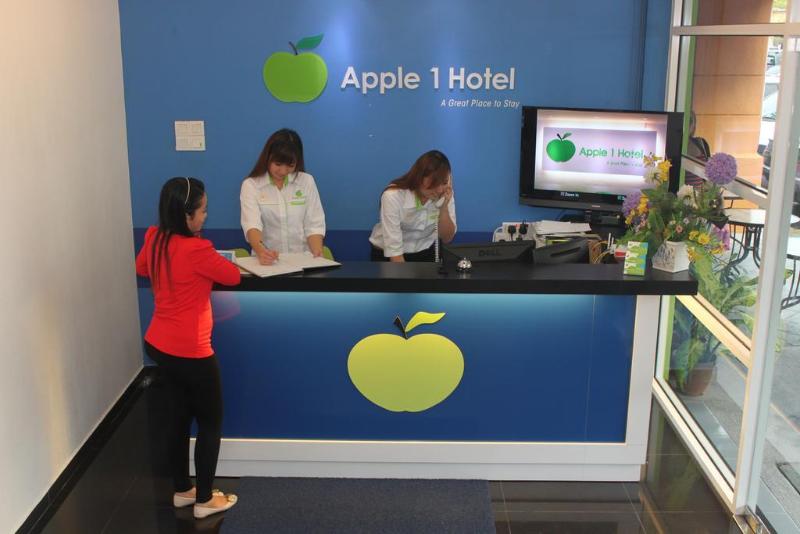 Apple 1 Hotel Queensbay