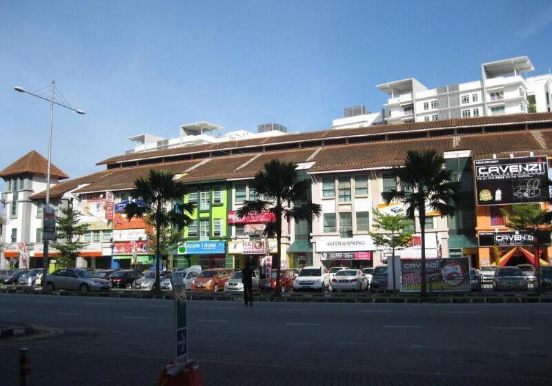 Apple 1 Hotel Queensbay