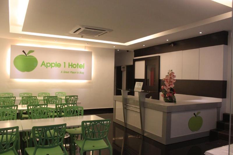 Apple 1 Hotel Queensbay