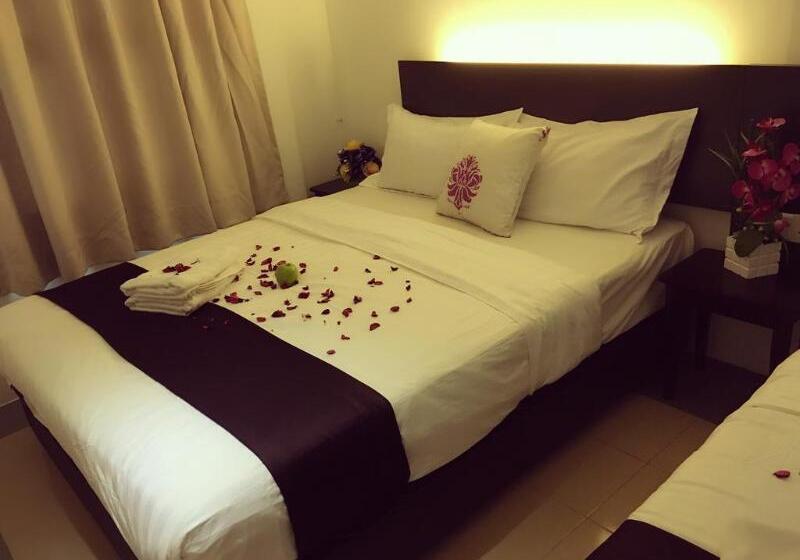 Apple 1 Hotel Queensbay