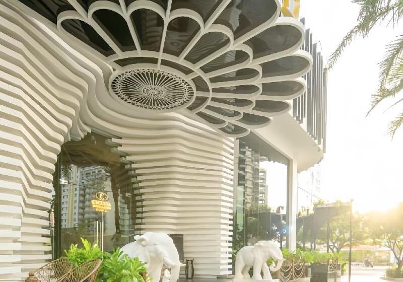 Cicilia Hotels & Spa Danang Powered By Aston