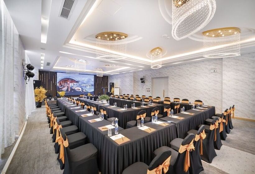 Cicilia Hotels & Spa Danang Powered By Aston