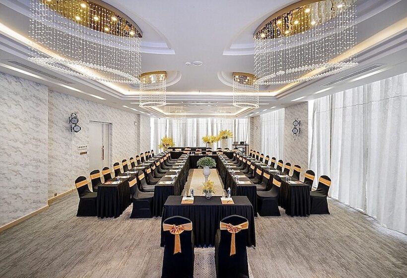 Cicilia Hotels & Spa Danang Powered By Aston