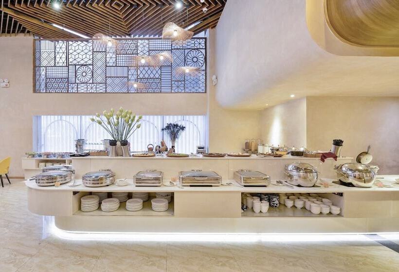 Cicilia Hotels & Spa Danang Powered By Aston