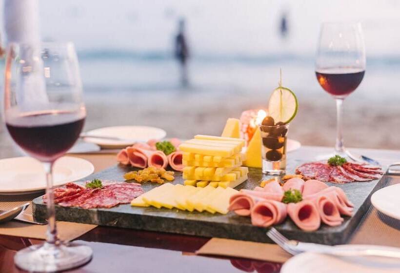 هتل Coco Palm Beach Resort & Spa