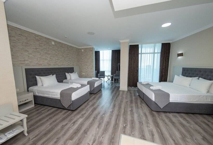 هتل Era Palace Gonio