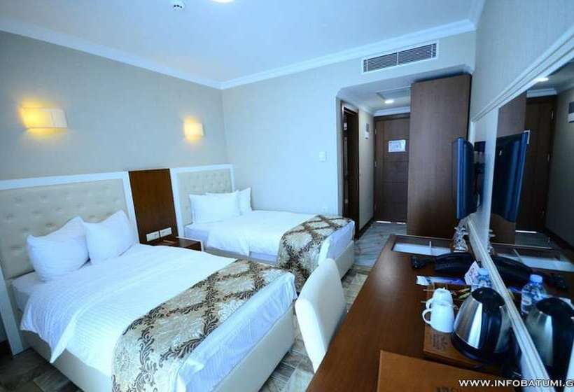 هتل Era Palace Gonio