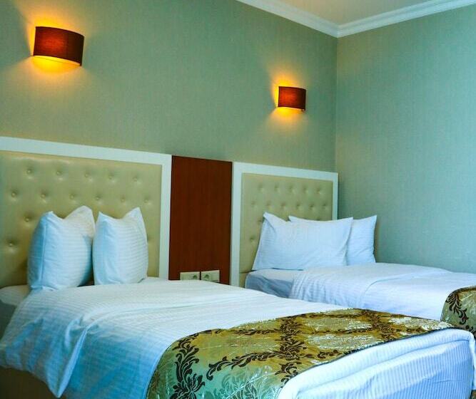 هتل Era Palace Gonio