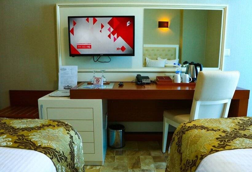 هتل Era Palace Gonio