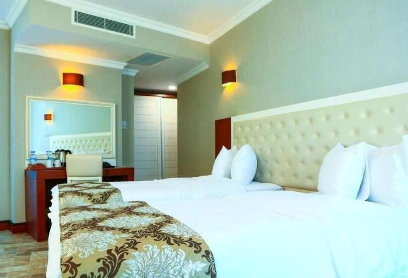 هتل Era Palace Gonio