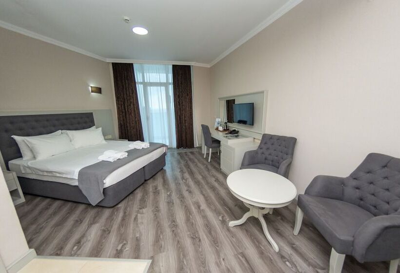 هتل Era Palace Gonio