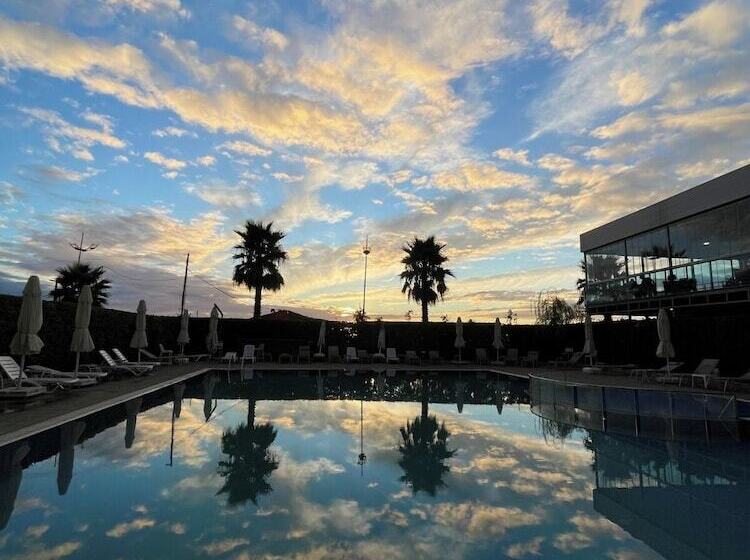 هتل Era Palace Gonio