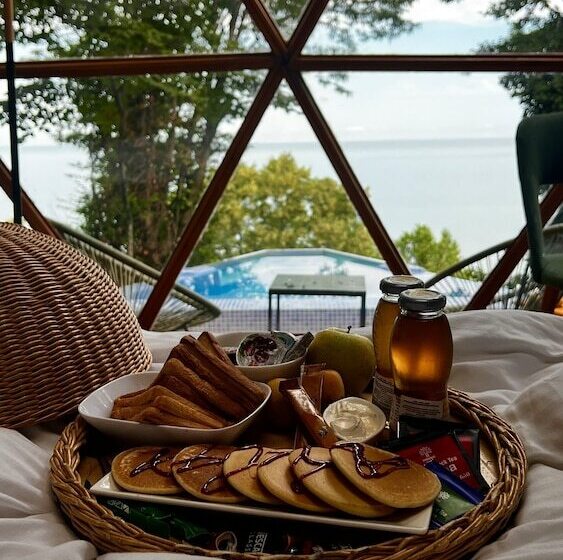 هتل Glamping Martini Kvariati