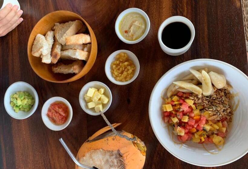 Отель Global Surf Lodge Kabalana