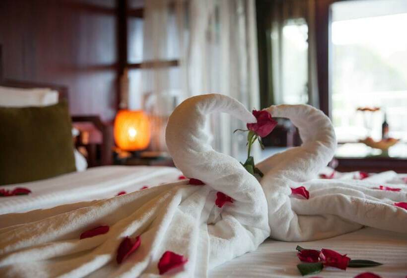 هتل Halong Royal Palace Cruise