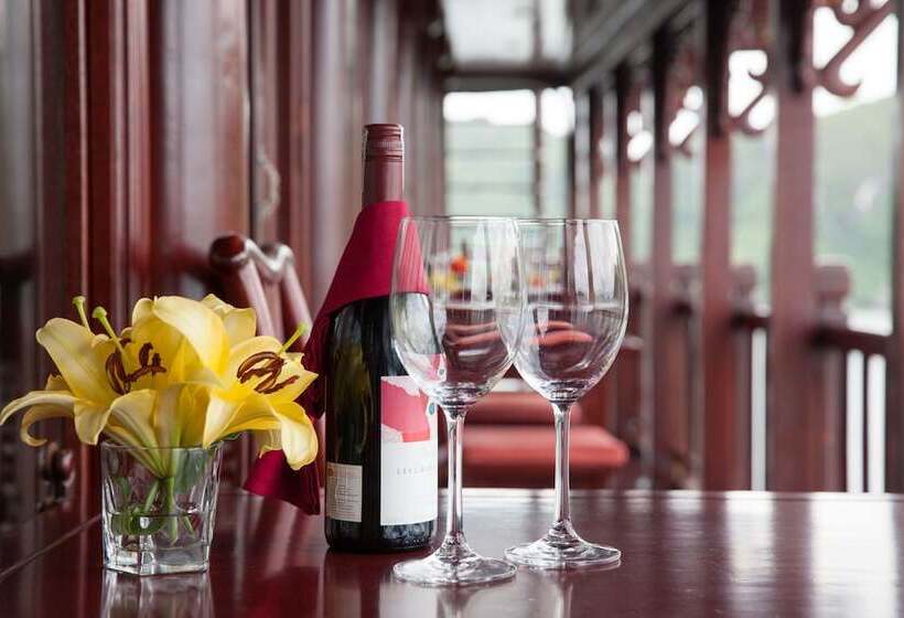 هتل Halong Royal Palace Cruise