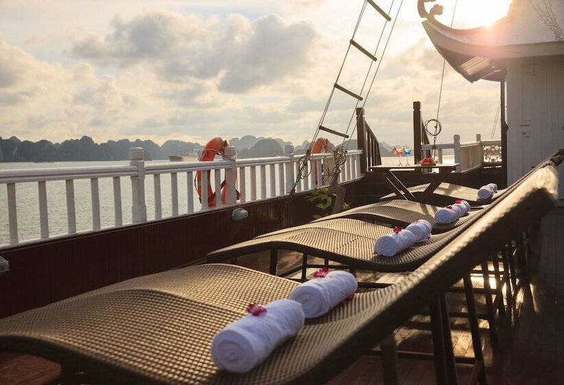 هتل Halong Royal Palace Cruise