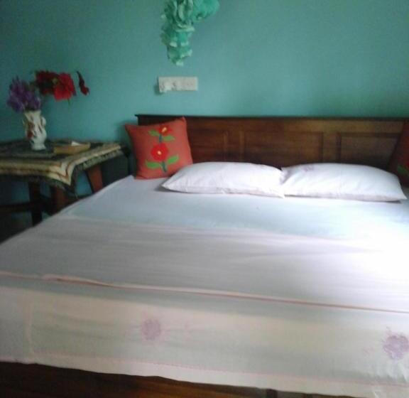 호텔 Himasha Guest