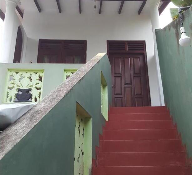 호텔 Himasha Guest