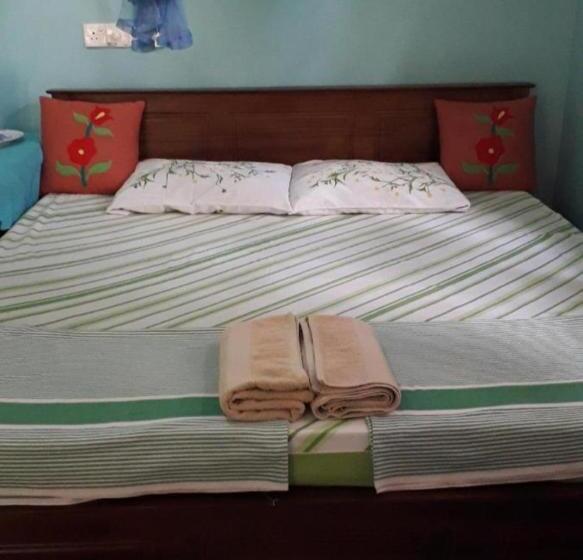 호텔 Himasha Guest