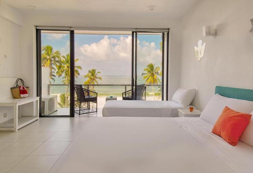 בית מלון כפרי J Ambalangoda