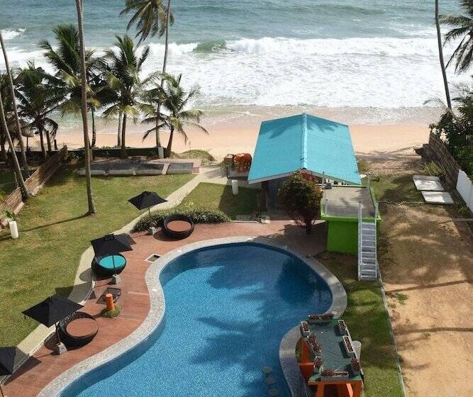 בית מלון כפרי J Ambalangoda