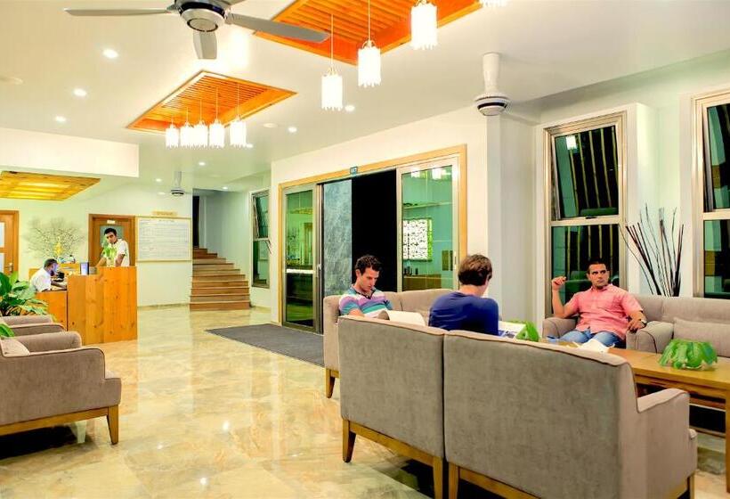 هتل Kaani Village & Spa