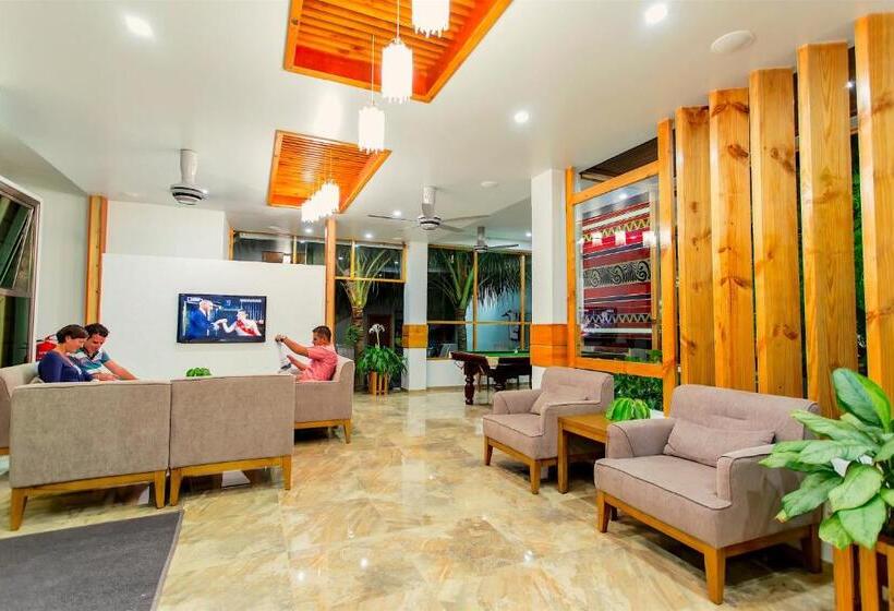 هتل Kaani Village & Spa