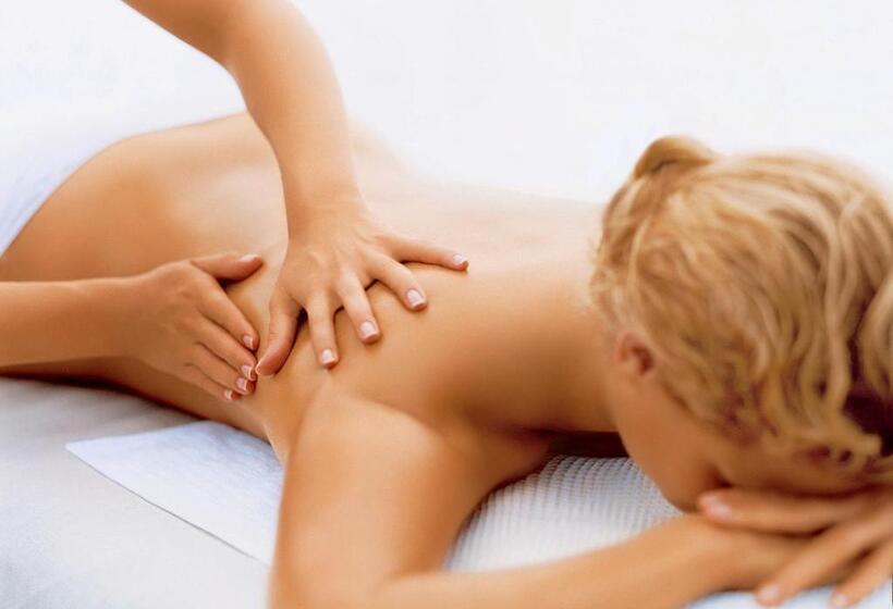 هتل Kaani Village & Spa