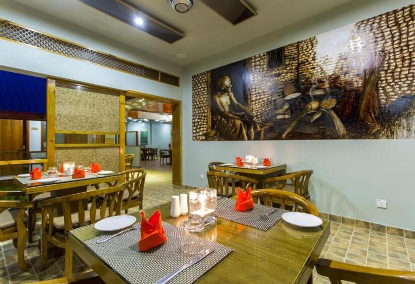 هتل Kaani Village & Spa