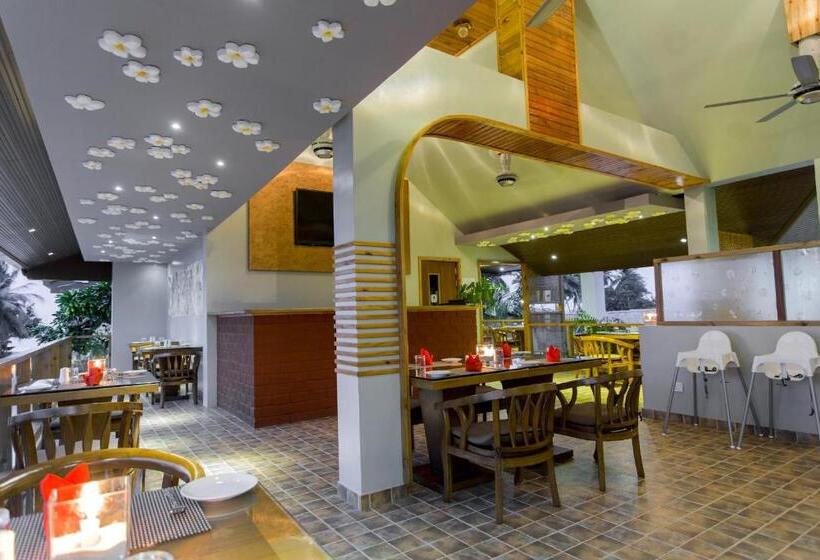 هتل Kaani Village & Spa