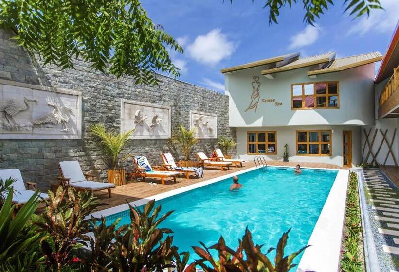 هتل Kaani Village & Spa