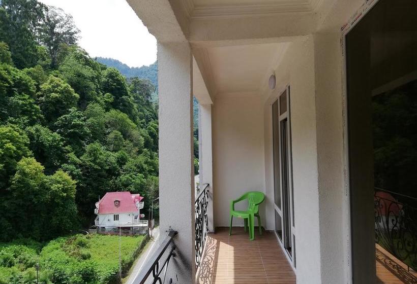 هتل Kvariati Nugo