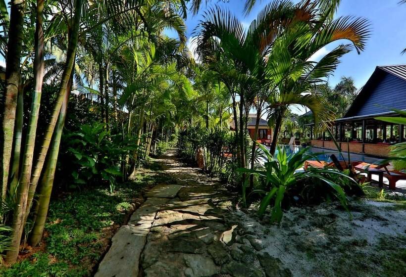 هتل La Paloma Resort