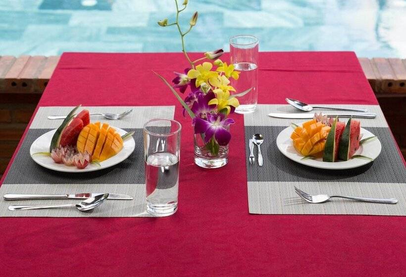 هتل La Paloma Resort