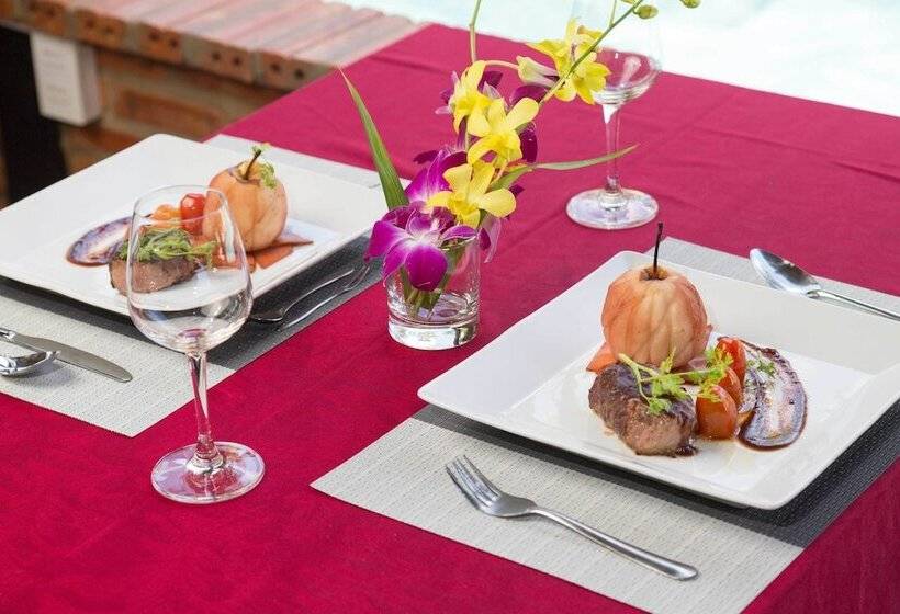 هتل La Paloma Resort