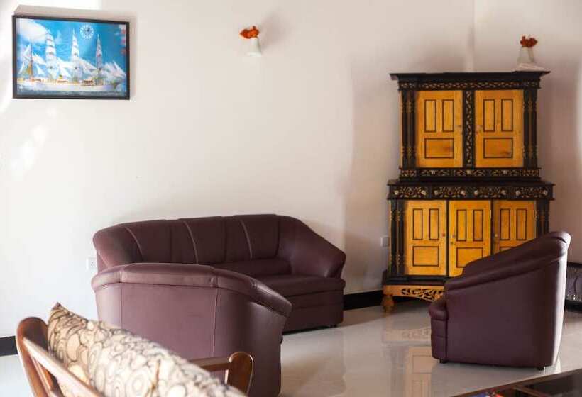 בית מלון כפרי Lagoonvilla