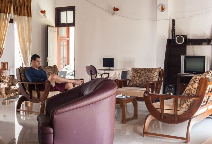 בית מלון כפרי Lagoonvilla