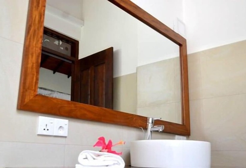 酒店 Lanka Beach Bungalows